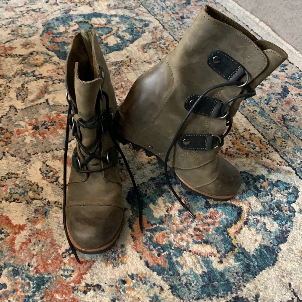 Sorels Joan of Arc boot size 6.5